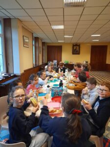 Le 17 avril, les élèves de l'école Marie-Immaculée de Valenciennes se sont préparés au sacrement de l'Eucharistie. 11