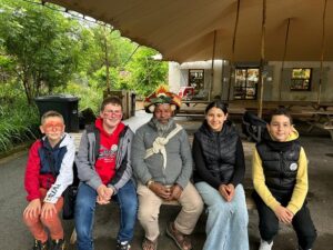 Mundiya Kepanga, chef coutumier Papou, a présenté son nouveau film aux élèves de l'Institution Notre Dame de Grâce de Maubeuge