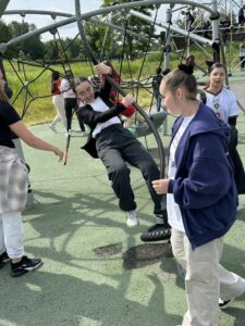 Journée Accrobranche à Raismes pour les élèves de 5e du Collège Jean-Paul II de Denain afin de clôturer cette belle année scolaire 12
