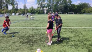 Les élèves de CM1 et CM2 de l'école Saint Roch de Cambrai ont participé aux tournois des éducateurs de la ville de Cambrai. 1
