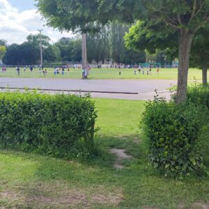 Les élèves de CM1 et CM2 de l'école Saint Roch de Cambrai ont participé aux tournois des éducateurs de la ville de Cambrai. 2
