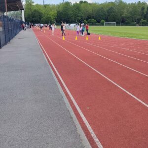 Les élèves de CM1 et CM2 de l'école Saint Roch de Cambrai ont participé aux tournois des éducateurs de la ville de Cambrai. 4
