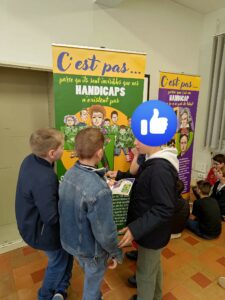 à l'école Sainte Anne de Sebourg 4